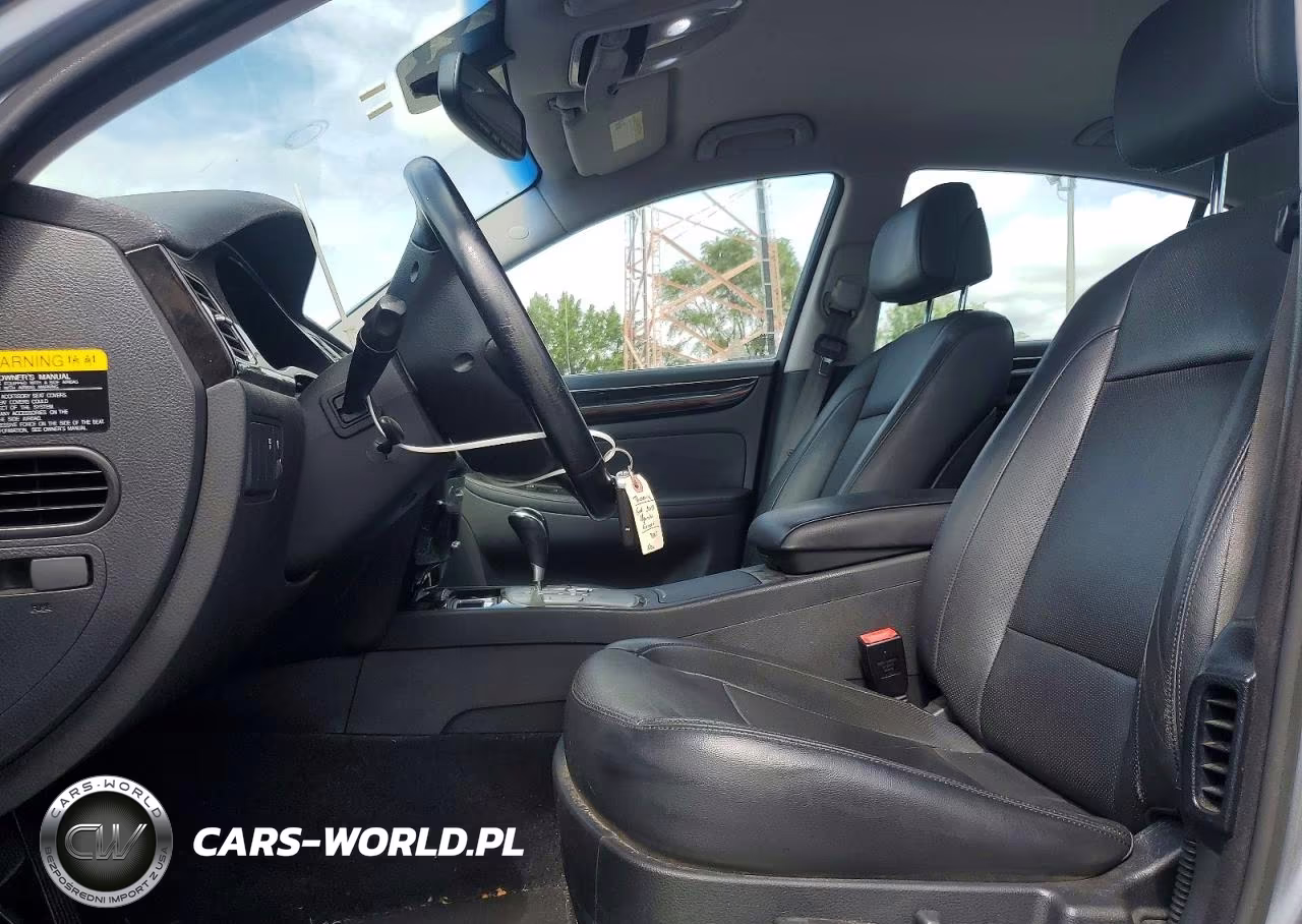 2013 Hyundai Genesis 3.8L VIN:KMHGC4DD4DU255187 - 7
