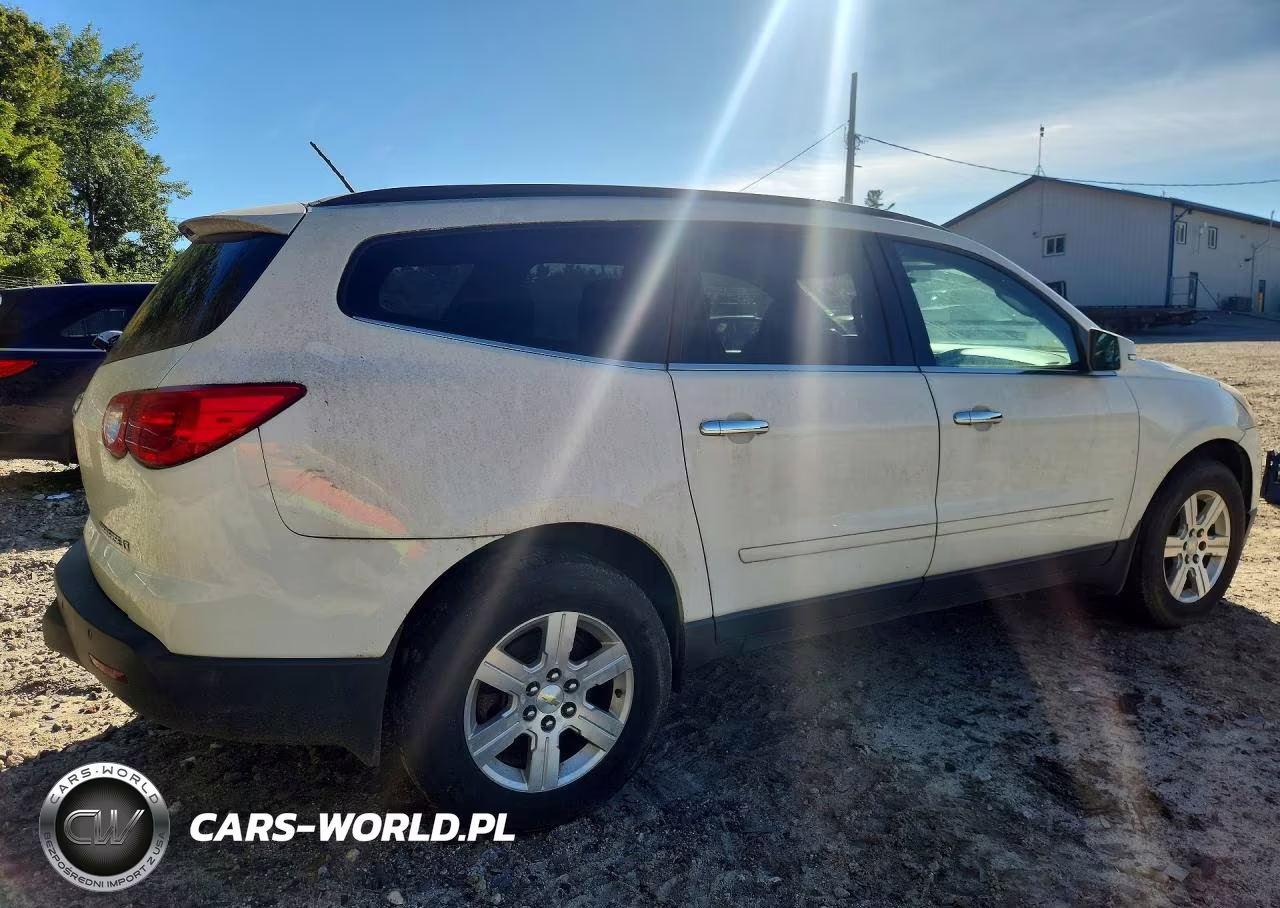 2012 Chevrolet Traverse Lt VIN:1GNKVGED0CJ345873 - 3