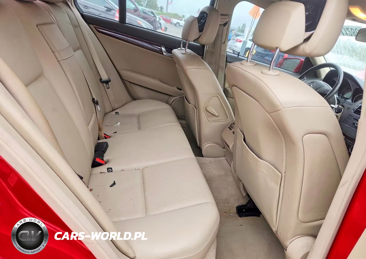 2010 Mercedes-Benz C 300 VIN:WDDGF5EB8AR098959 - 10