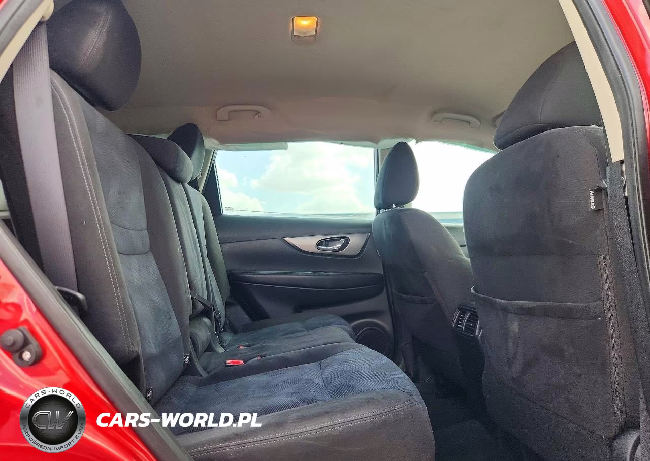 2015 Nissan Rogue S VIN:KNMAT2MT3FP580484 - 11