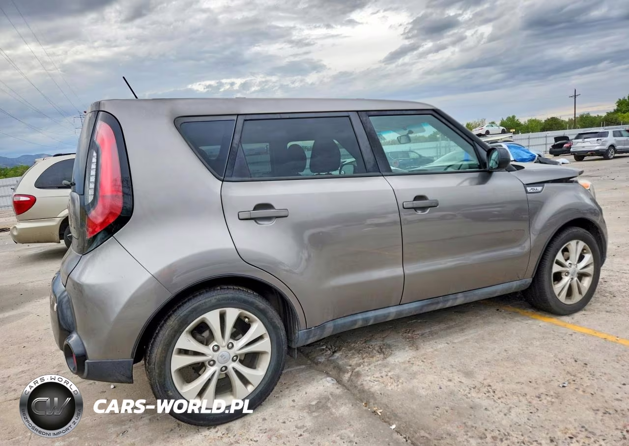 2016 Kia Soul + VIN:KNDJP3A55G7372706 - 3