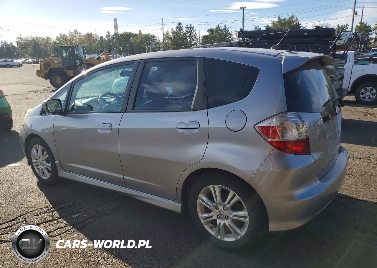 2010 Honda Fit Sport VIN:JHMGE8H48AC005886 - 2