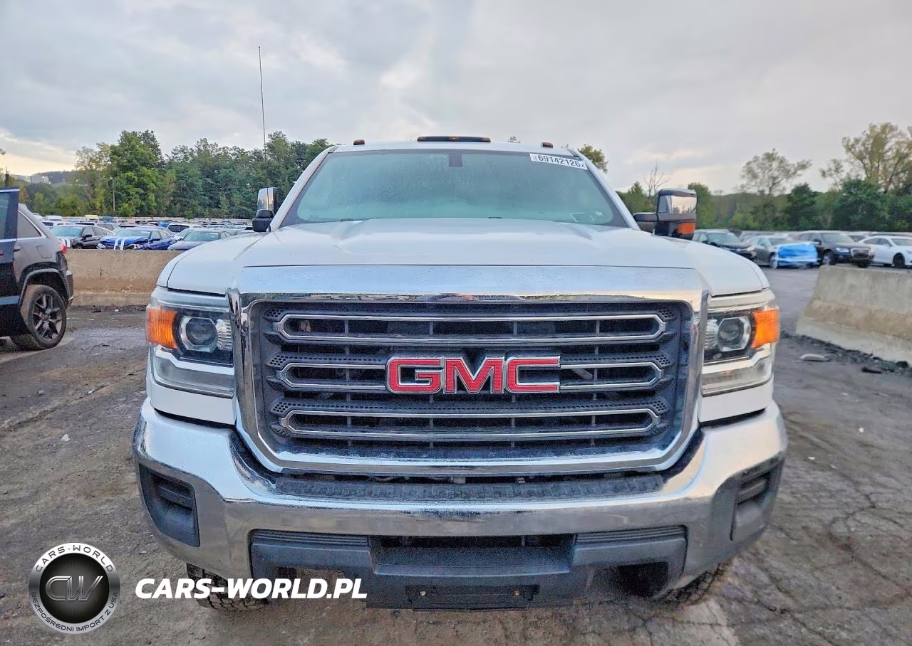 2018 GMC Sierra K2500 Heavy Duty VIN:1GT22REG4JZ335000 - 5
