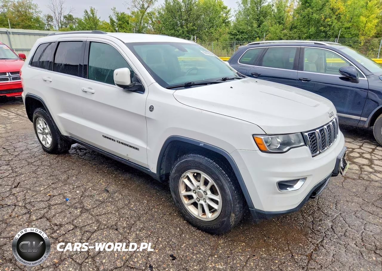 2018 Jeep Grand Cherokee Laredo VIN:1C4RJFAG7JC303716 - 4