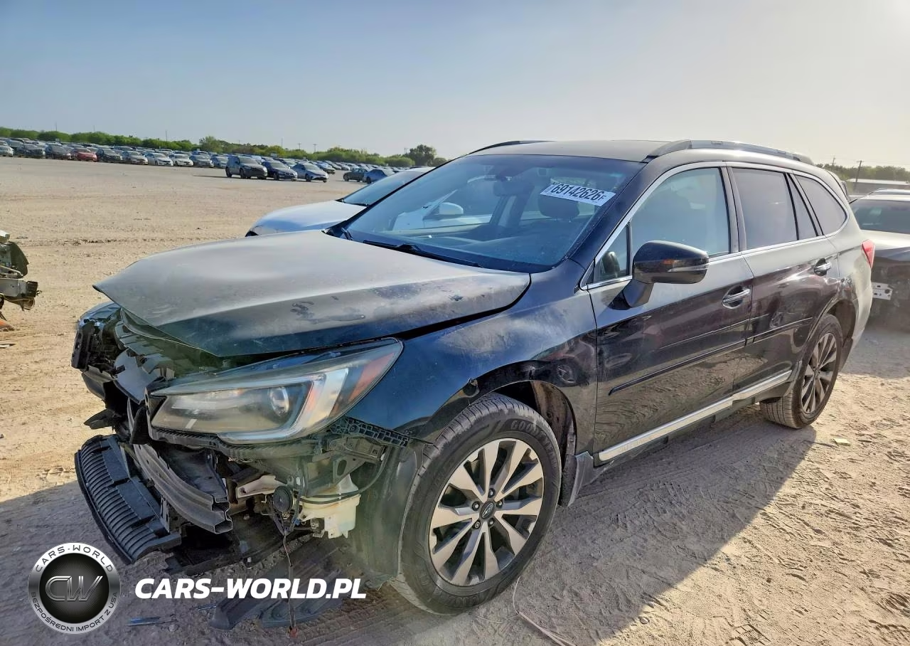 2018 Subaru Outback Touring VIN:4S4BSETC9J3360918 - 1