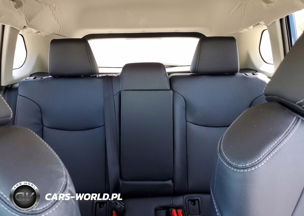 2026 Toyota Corolla Cross Xle VIN:7MUDAABG0TV197922 - 10