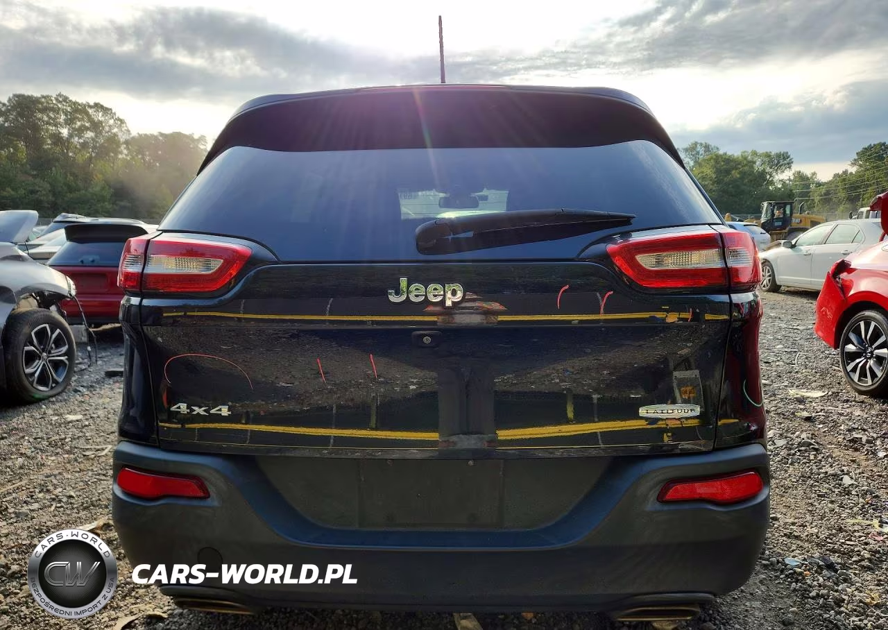 2016 Jeep Cherokee Latitude VIN:1C4PJMCSXGW120590 - 6