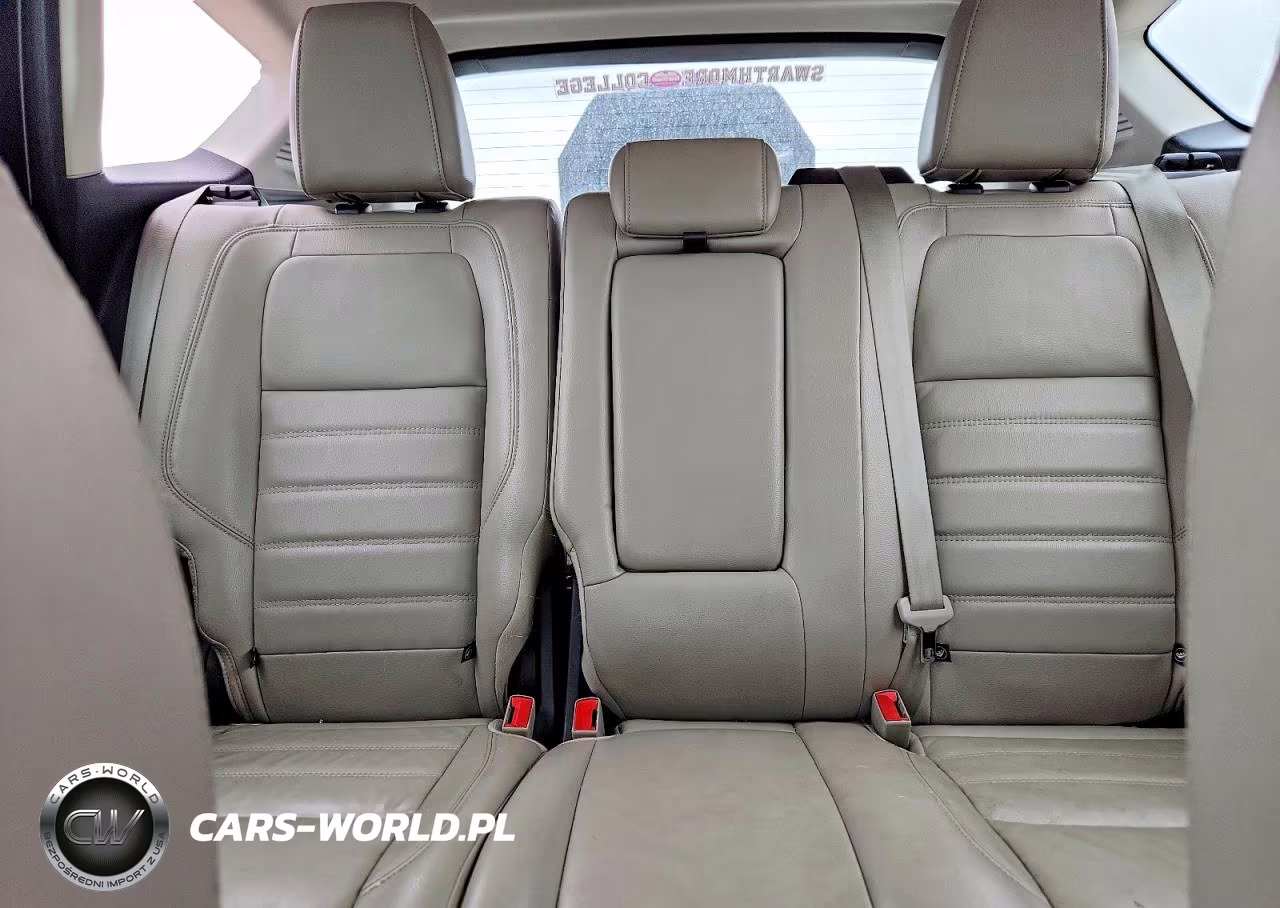 2018 Ford C-Max Titanium VIN:1FADP5DU3JL102910 - 10