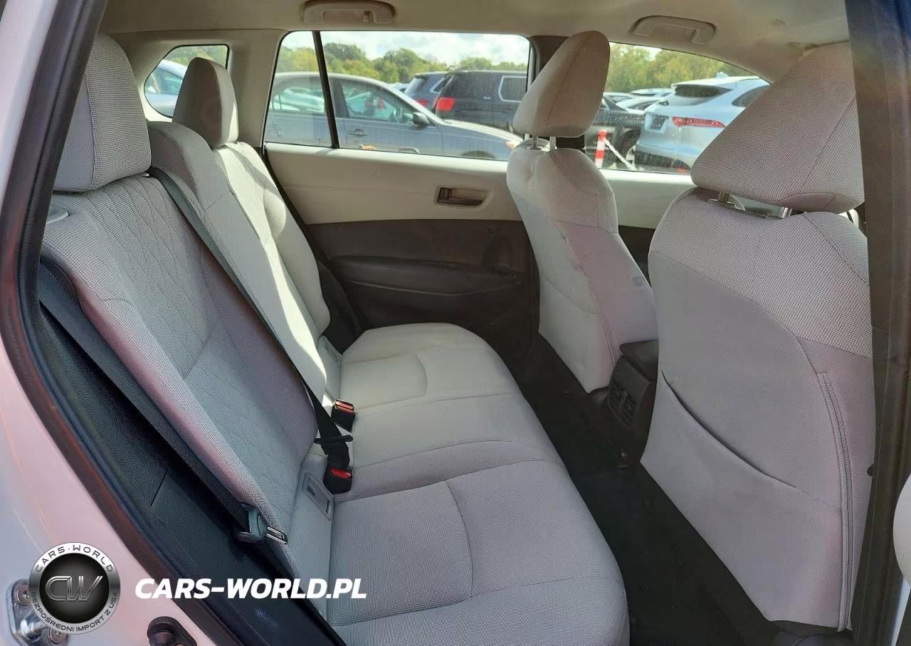 2022 Toyota Corolla Cross L VIN:7MUAAABG8NV011226 - 11