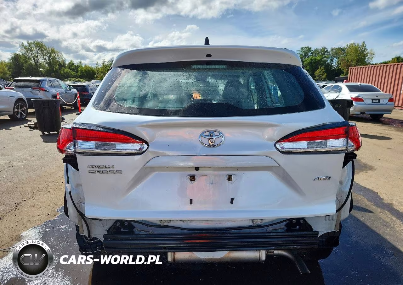 2022 Toyota Corolla Cross L VIN:7MUAAABG8NV011226 - 6