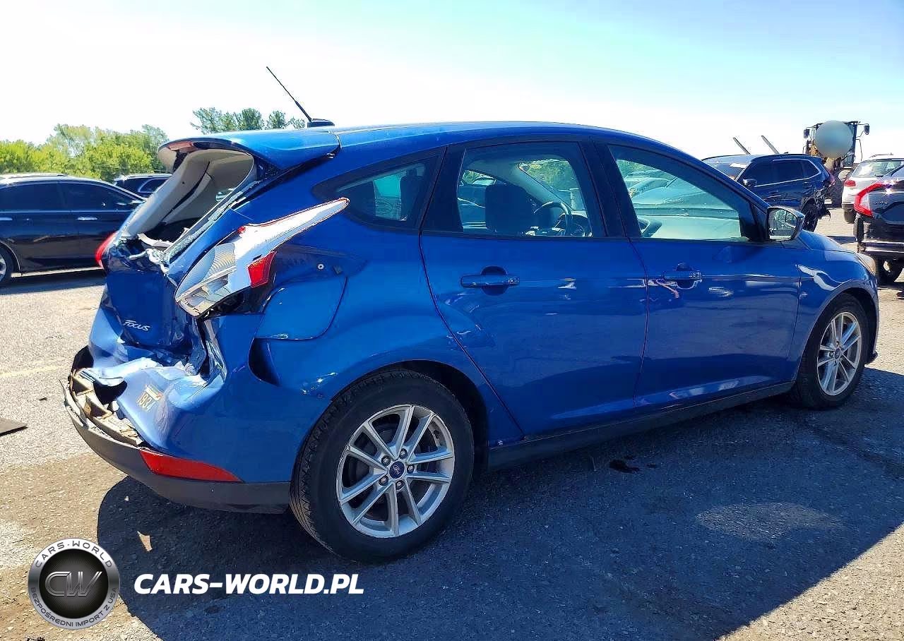2018 Ford Focus Se VIN:1FADP3K29JL315298 - 3