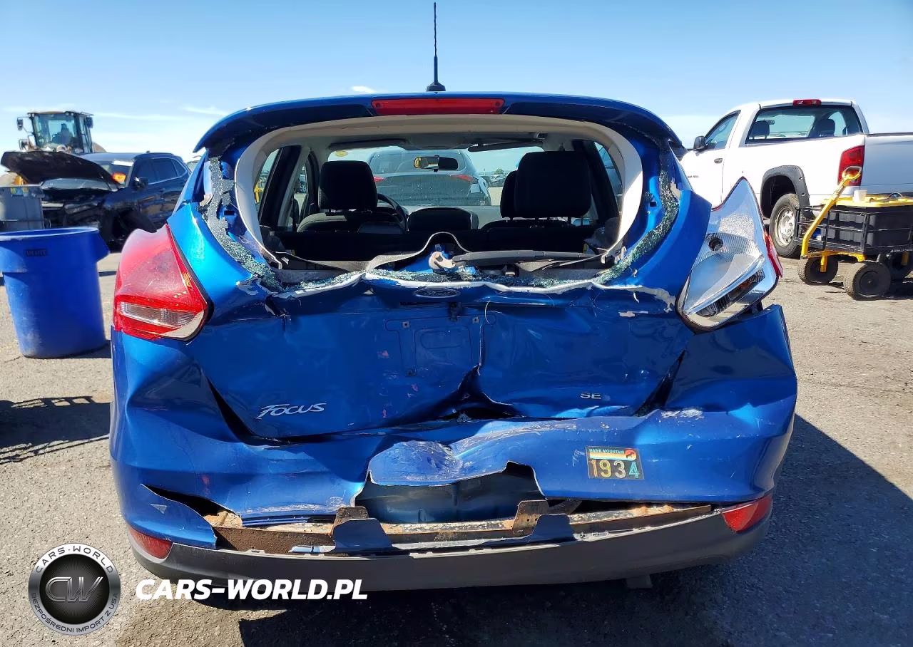 2018 Ford Focus Se VIN:1FADP3K29JL315298 - 6