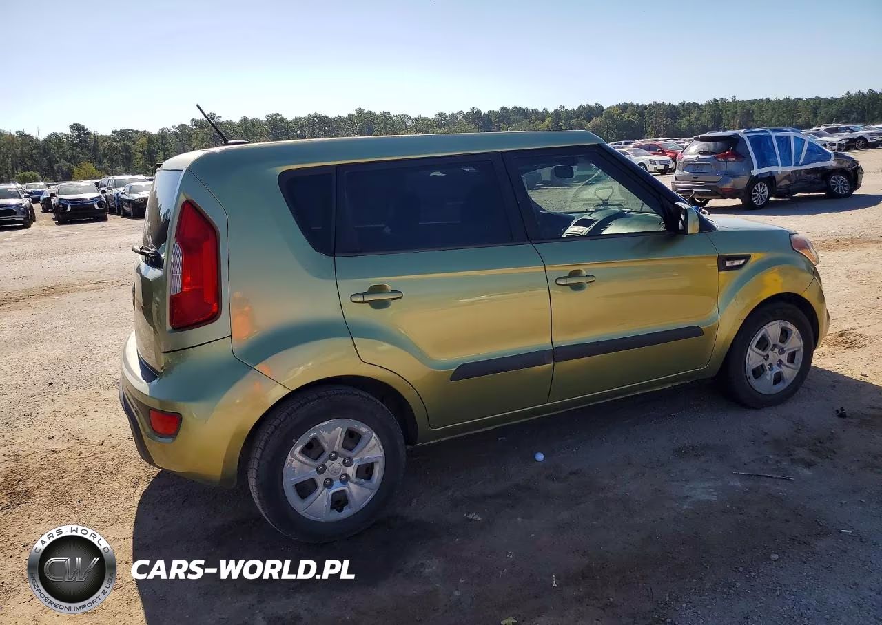 2012 Kia Soul Base VIN:KNDJT2A51C7447935 - 3