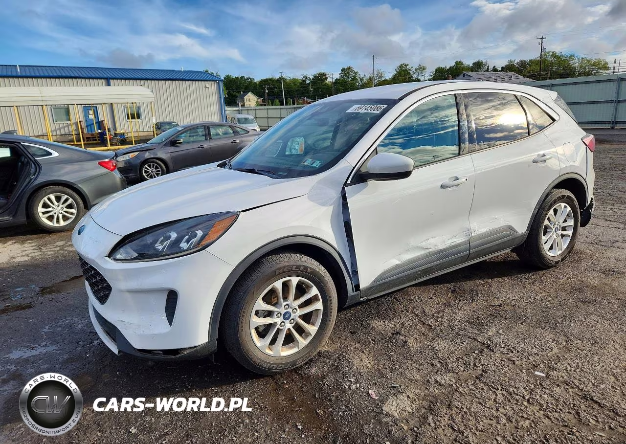 2020 Ford Escape Se