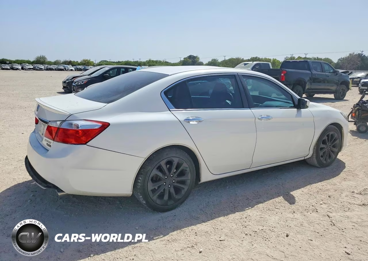2015 Honda Accord Sport VIN:1HGCR2F59FA128260 - 3