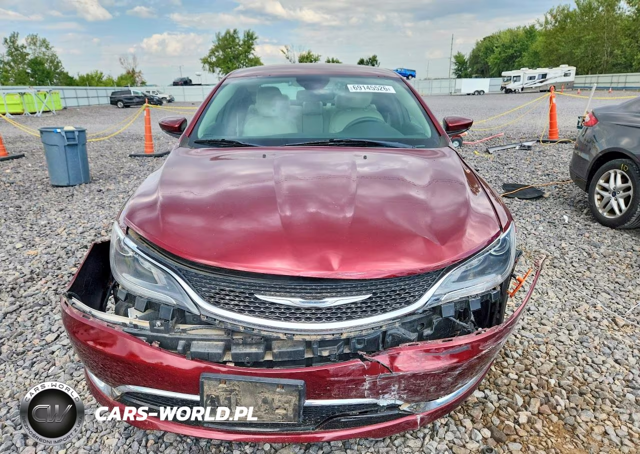 2015 Chrysler 200 C VIN:1C3CCCCB5FN605618 - 5