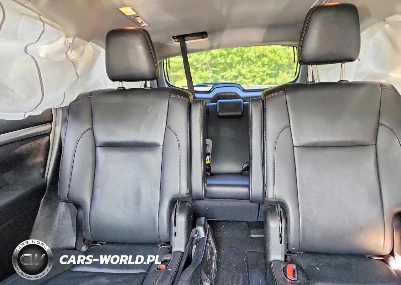 2019 Toyota Highlander Xle VIN:5TDJZRFH0KS739414 - 10