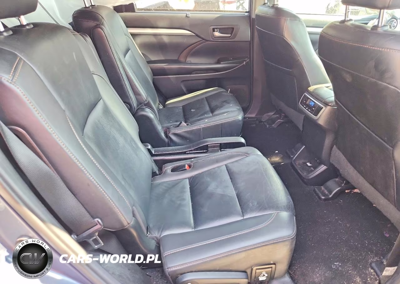 2019 Toyota Highlander Xle VIN:5TDJZRFH0KS739414 - 11
