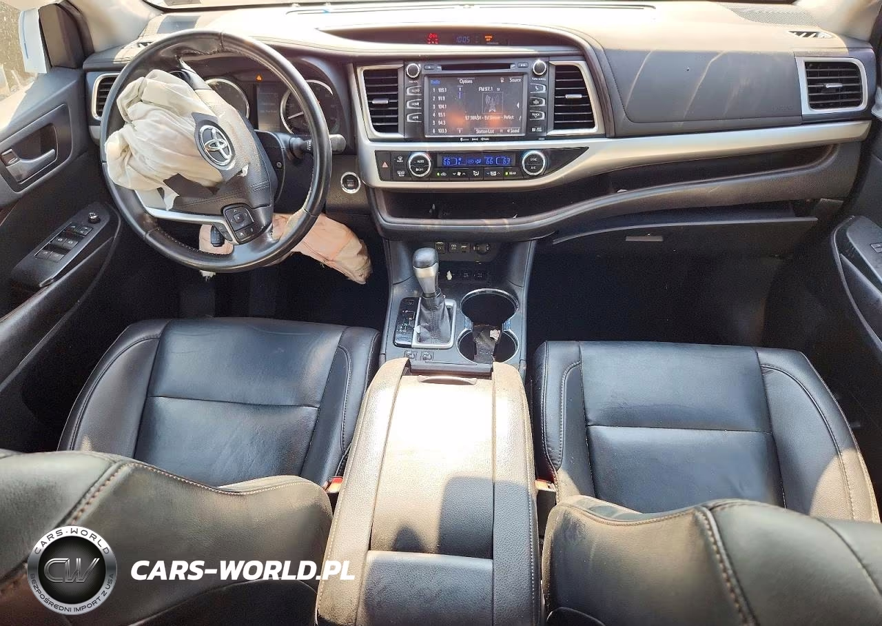2019 Toyota Highlander Xle VIN:5TDJZRFH0KS739414 - 8