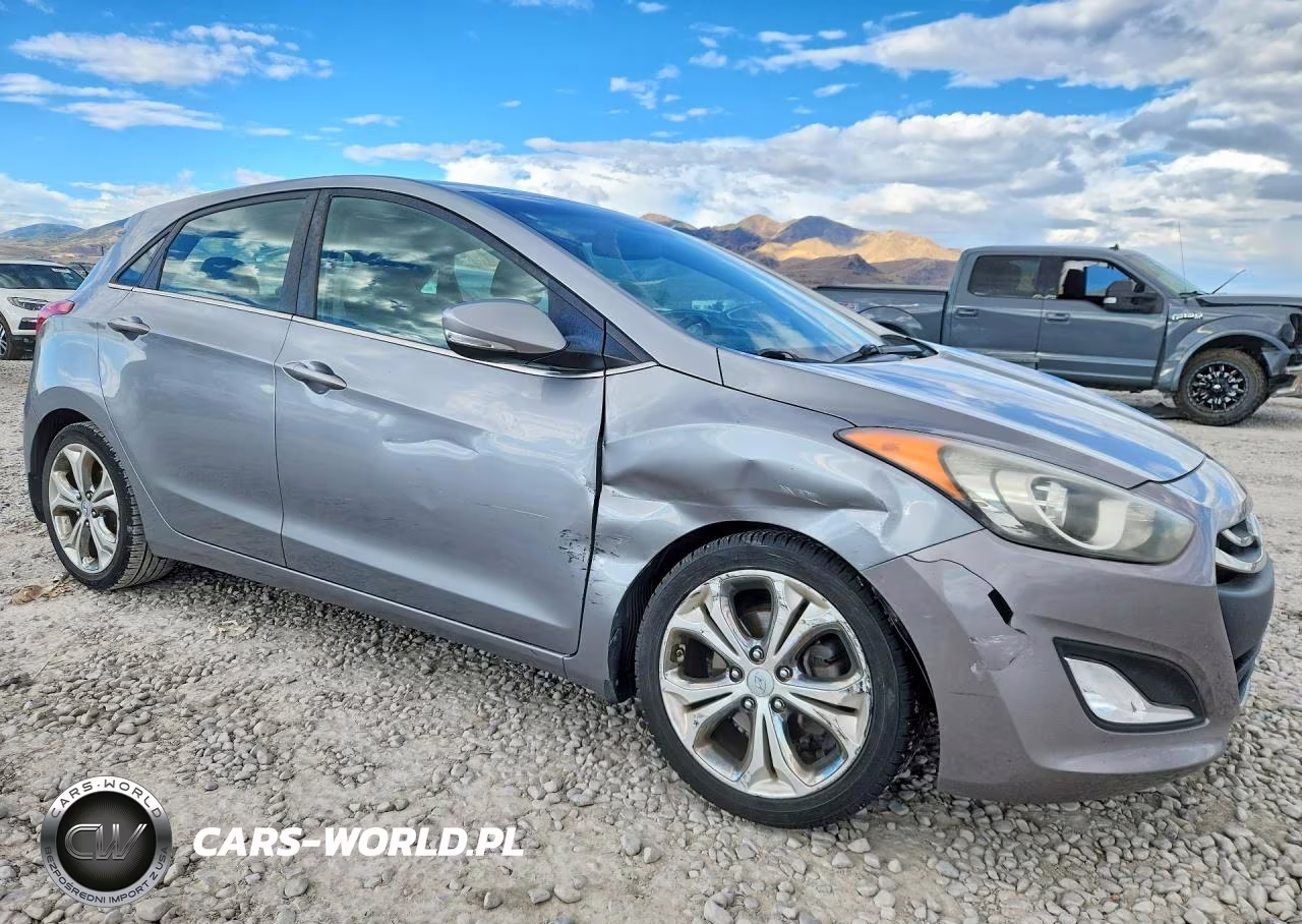 2013 Hyundai Elantra Gt Base VIN:KMHD35LE4DU090941 - 4
