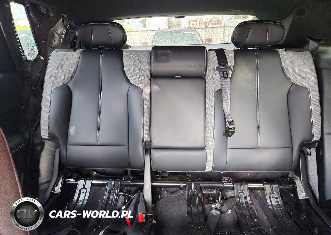 2024 Cadillac Lyriq Tech VIN:1GYKPMRL4RZ113087 - 10