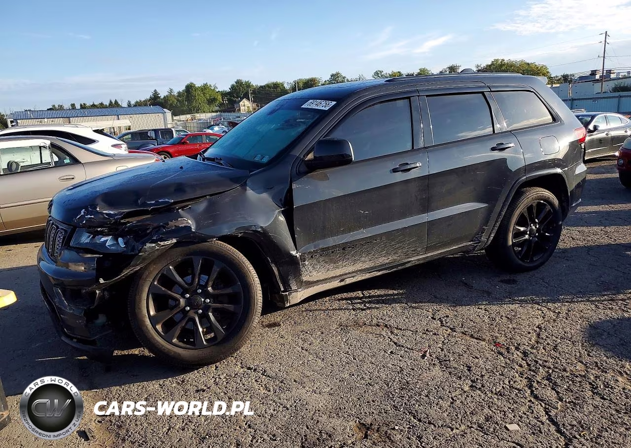 2018 Jeep Grand Cherokee Laredo VIN:1C4RJFAG9JC235936 - 1
