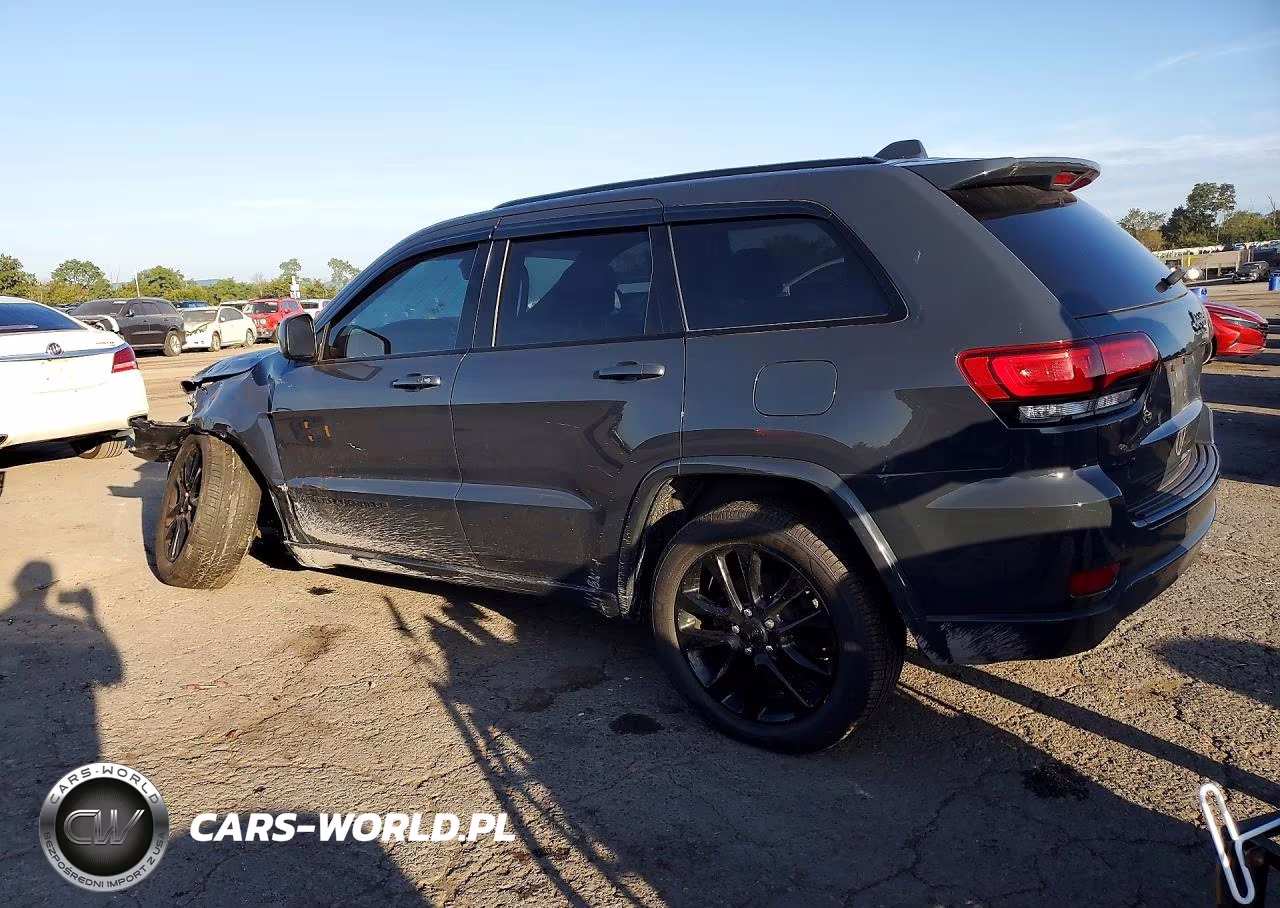 2018 Jeep Grand Cherokee Laredo VIN:1C4RJFAG9JC235936 - 2