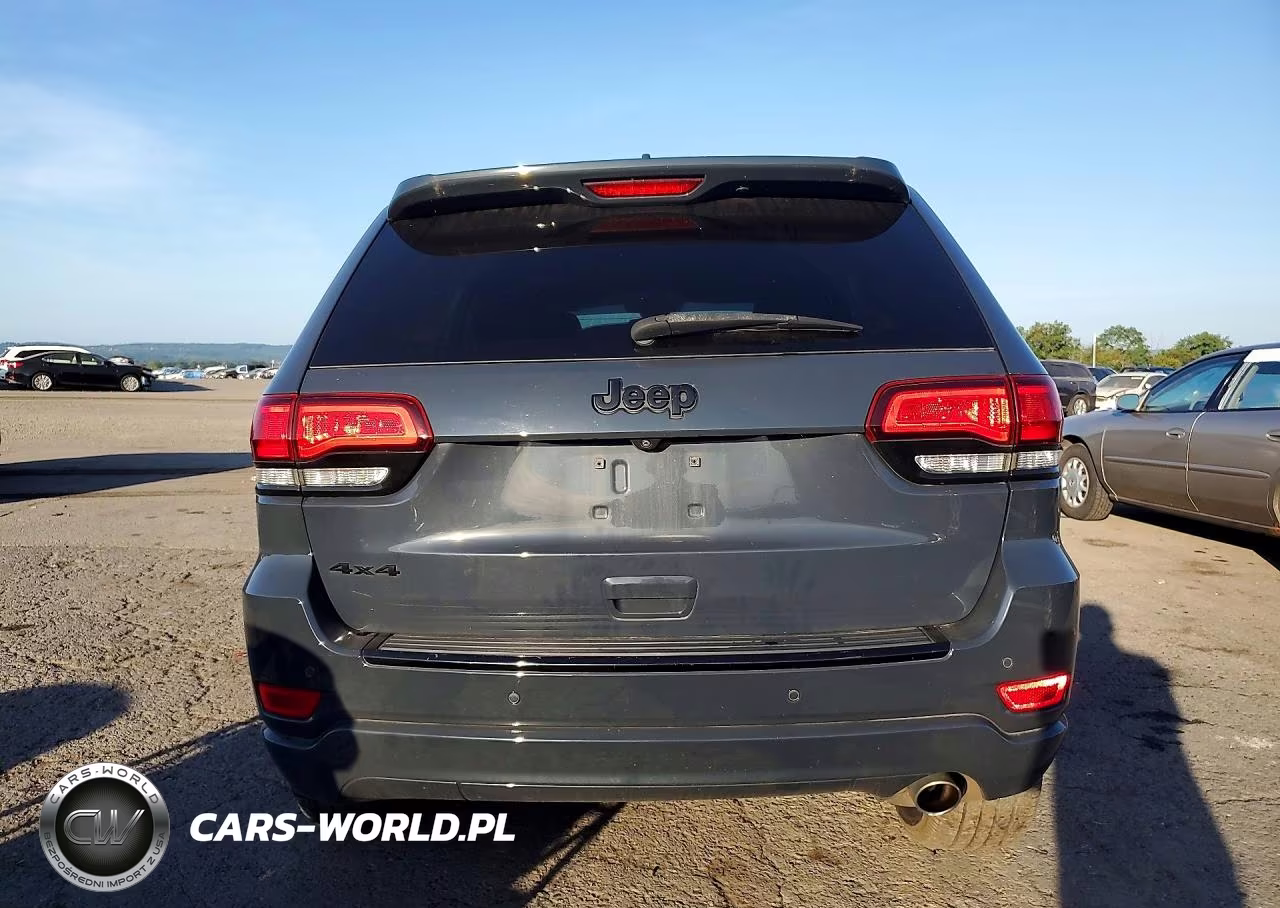 2018 Jeep Grand Cherokee Laredo VIN:1C4RJFAG9JC235936 - 6