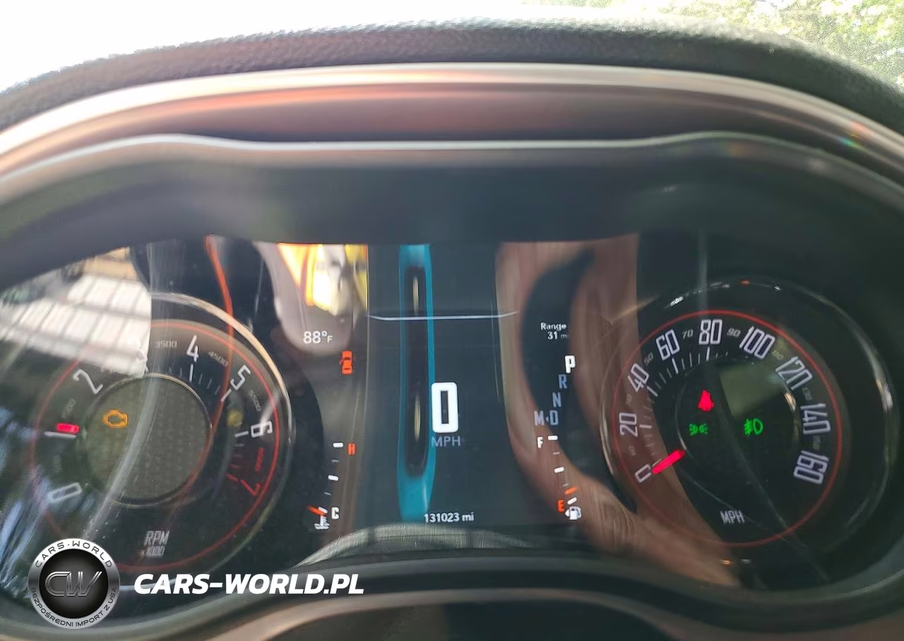2019 Dodge Challenger Sxt VIN:2C3CDZAG9KH557610 - 9