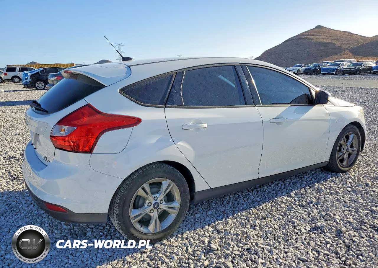 2013 Ford Focus Se VIN:1FADP3K26DL363135 - 3