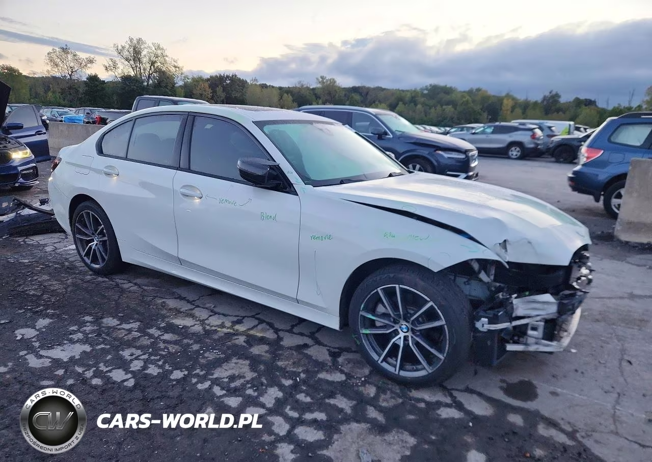 2021 BMW 330Xi VIN:3MW5R7J05M8C18494 - 4