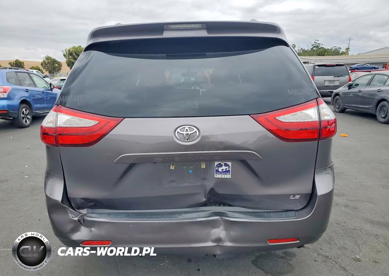 2017 Toyota Sienna Le VIN:5TDKZ3DC2HS776790 - 6