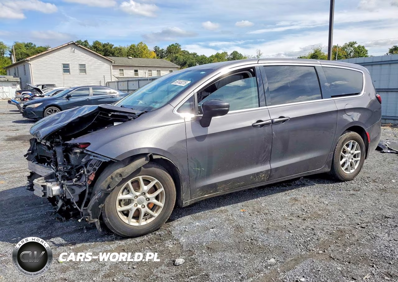 2023 Chrysler Pacifica Touring L VIN:2C4RC1BG2PR531067 - 1