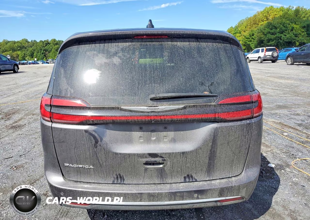 2023 Chrysler Pacifica Touring L VIN:2C4RC1BG2PR531067 - 6