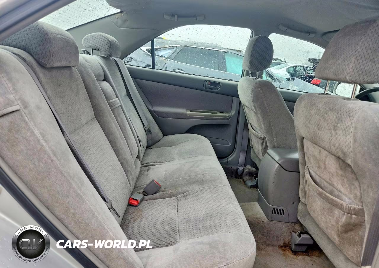 2004 Toyota Camry Le VIN:4T1BE32K84U352747 - 10