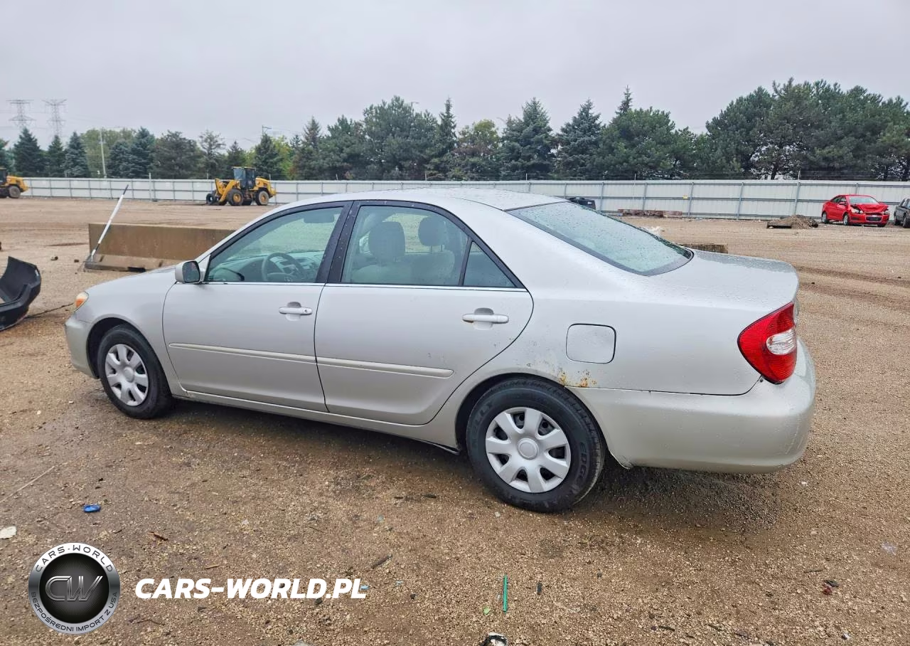 2004 Toyota Camry Le VIN:4T1BE32K84U352747 - 2