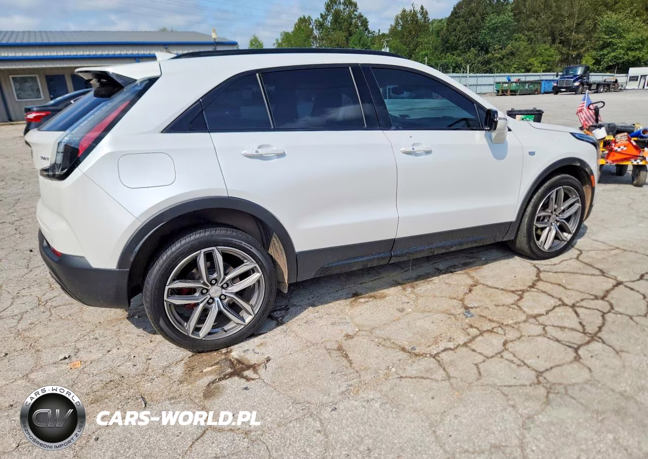 2021 Cadillac Xt4 Sport VIN:1GYFZFR46MF048592 - 3