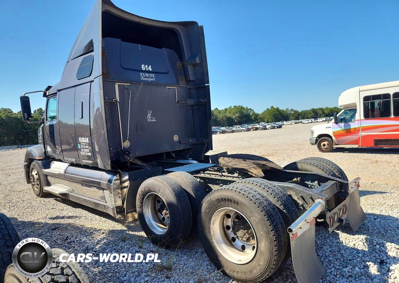 2017 Western Star-Auto Car 5700 Xe - Semi Truck VIN:5KJJBHDR2HLHT7657 - 2