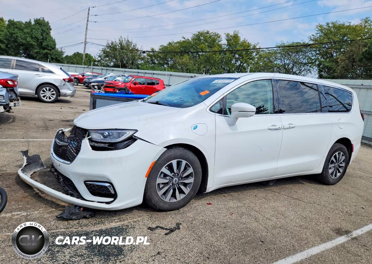 2022 Chrysler Pacifica Hybrid Touring L VIN:2C4RC1L7XNR120981 - 1