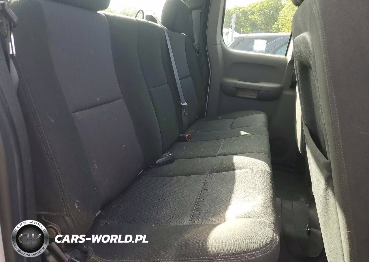2010 Chevrolet Silverado K1500 VIN:1GCSKPEA7AZ131842 - 10