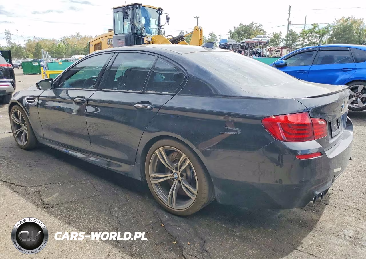 2013 BMW M5 VIN:WBSFV9C54DD096973 - 2