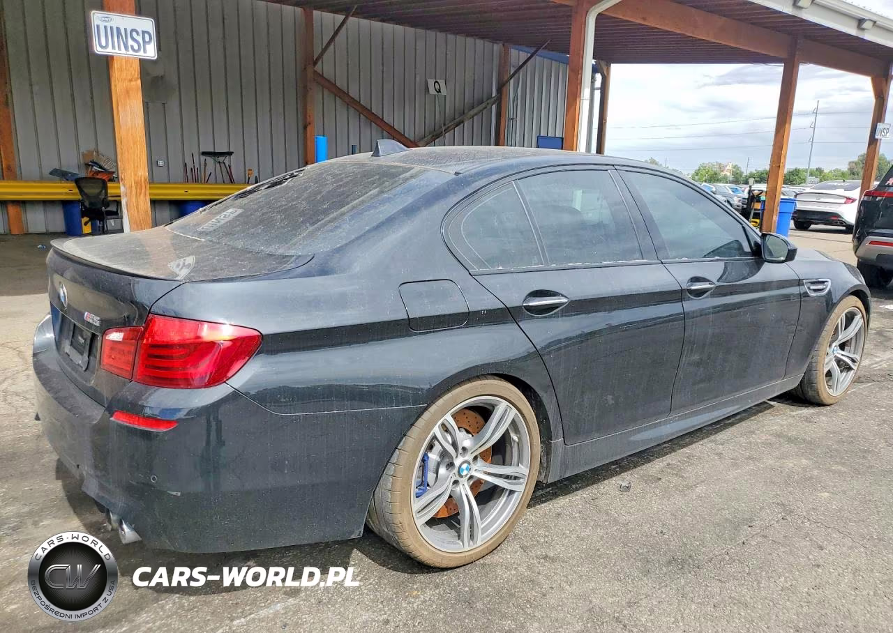 2013 BMW M5 VIN:WBSFV9C54DD096973 - 3