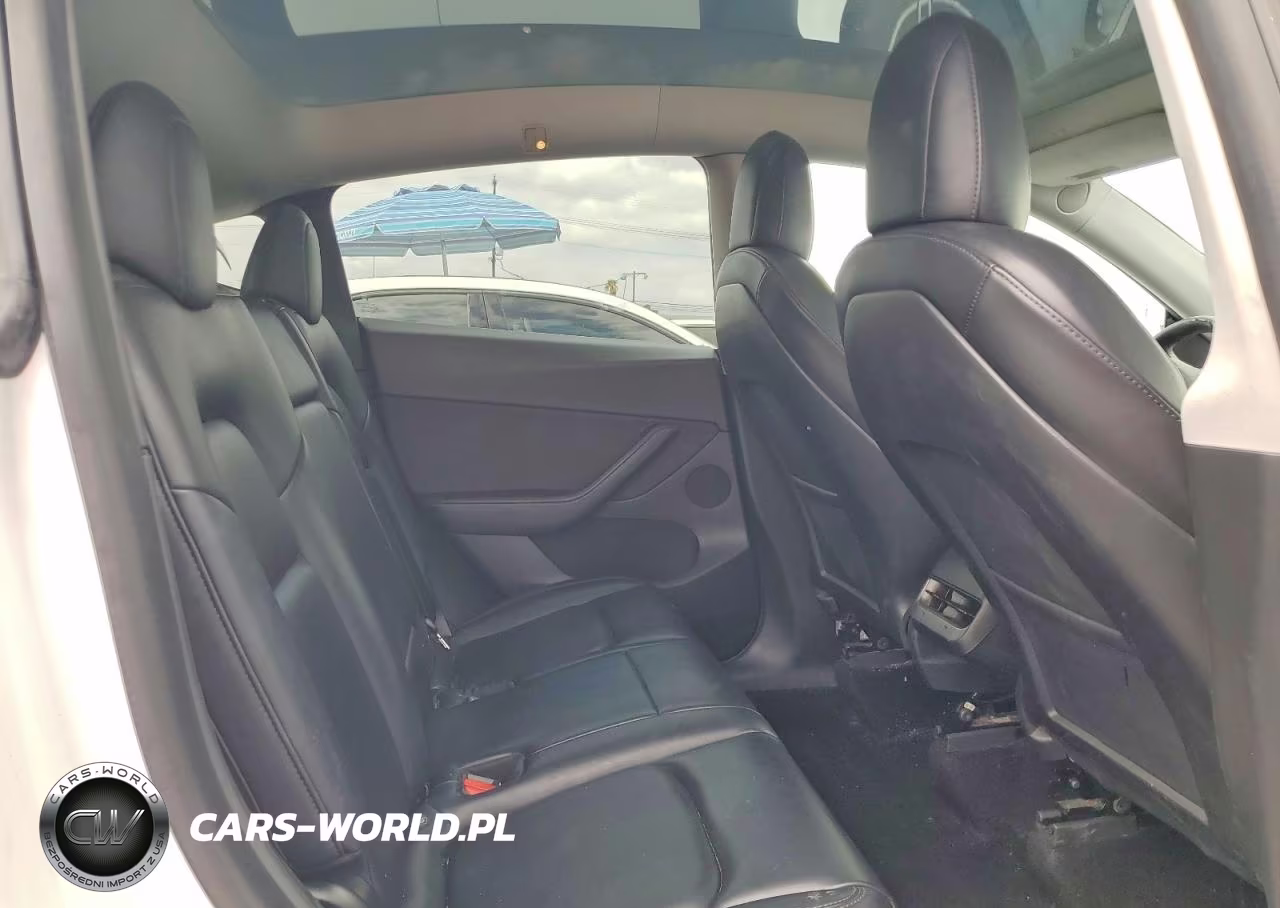 2021 Tesla Model Y VIN:5YJYGDEE8MF077829 - 11