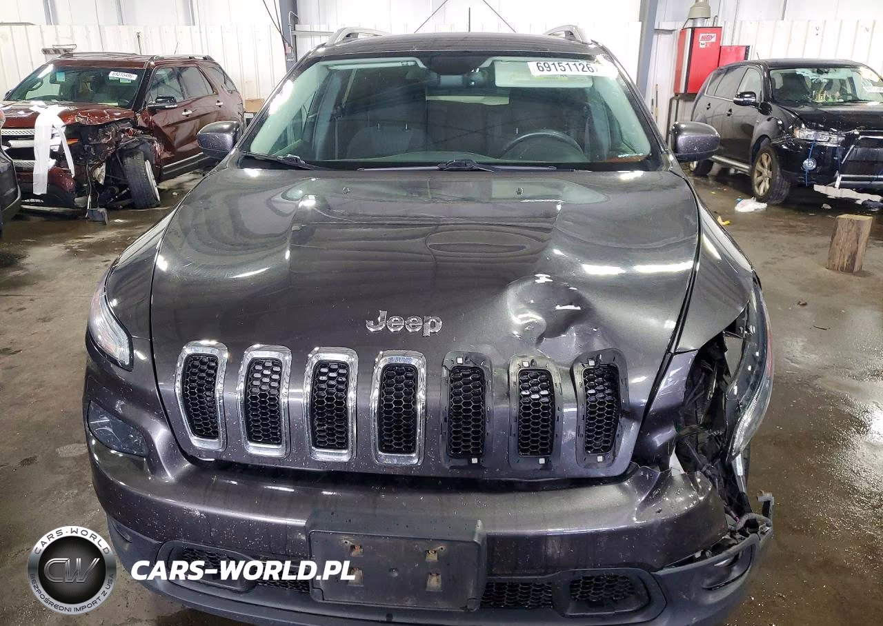 2015 Jeep Cherokee Latitude VIN:1C4PJMCS4FW776931 - 5