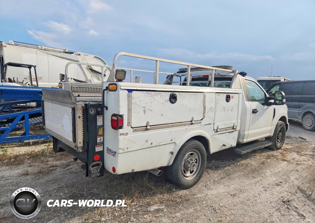 2017 Ford F350 Super Duty VIN:1FDRF3E68HEE58724 - 3