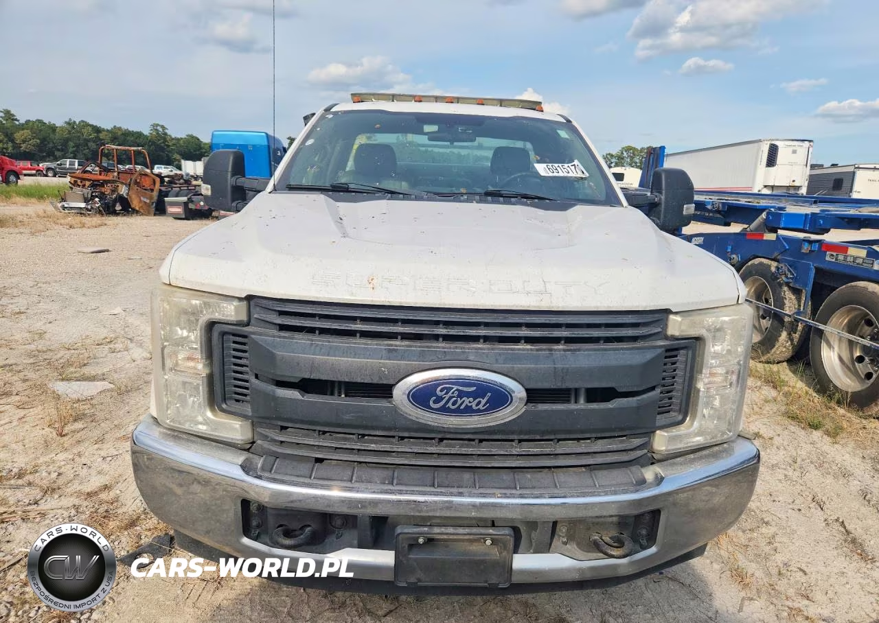 2017 Ford F350 Super Duty VIN:1FDRF3E68HEE58724 - 5