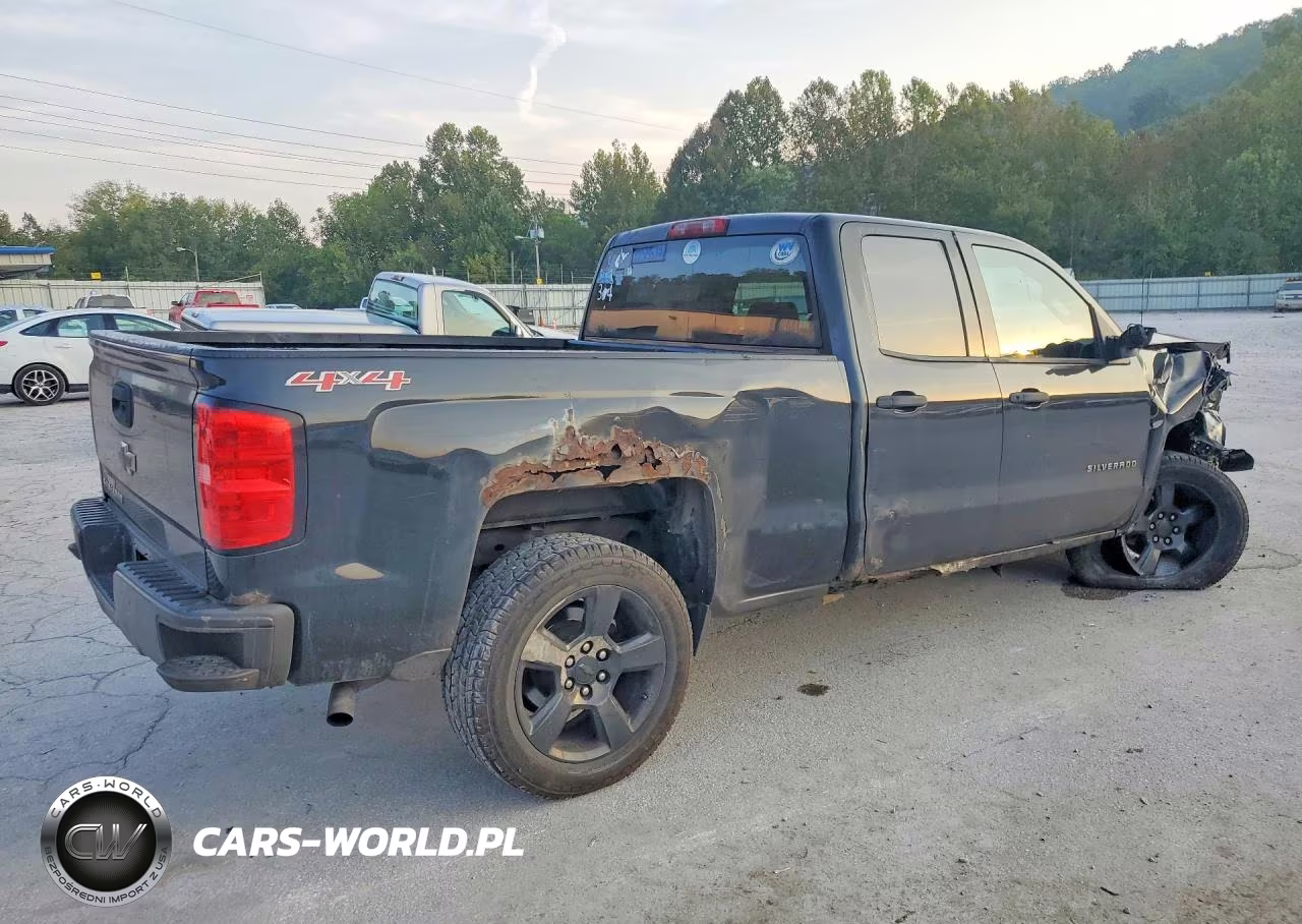 2015 Chevrolet Silverado K1500 VIN:1GCVKPEC3FZ271294 - 3