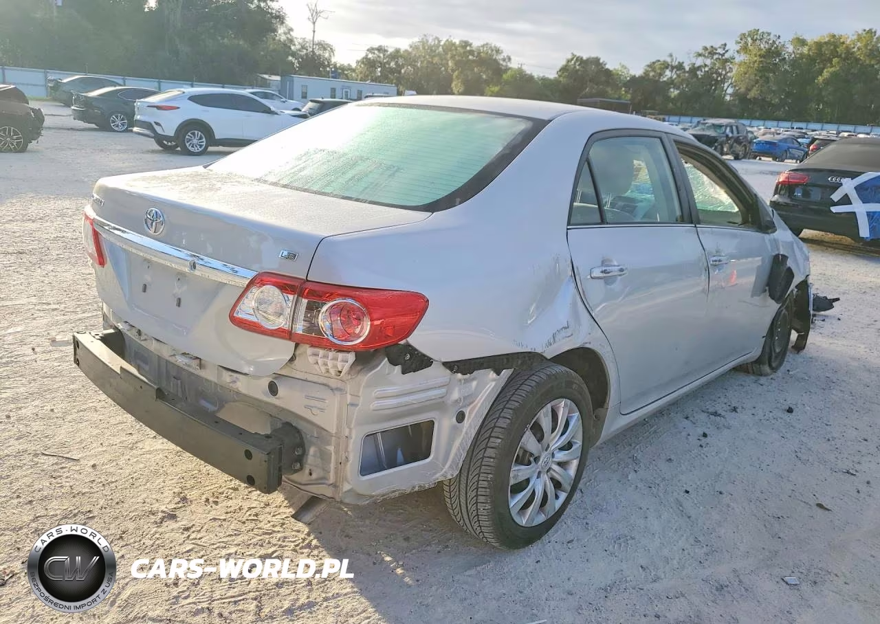 2013 Toyota Corolla Le VIN:2T1BU4EE2DC977063 - 3