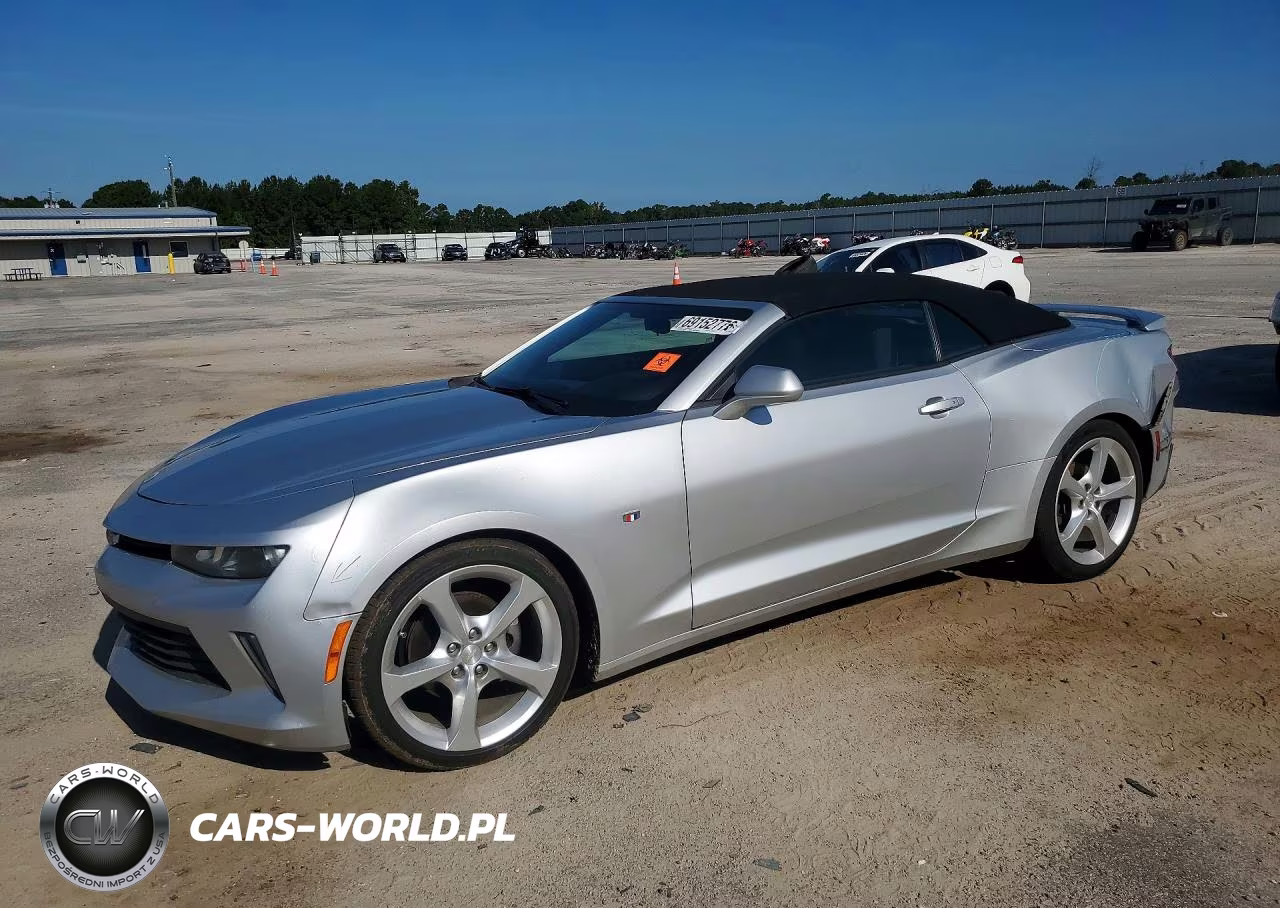 2018 Chevrolet Camaro Lt VIN:1G1FB3DX2J0128201 - 1