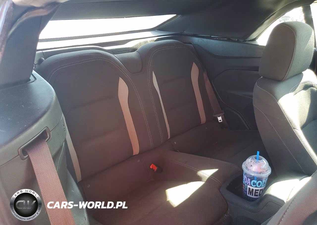 2018 Chevrolet Camaro Lt VIN:1G1FB3DX2J0128201 - 10